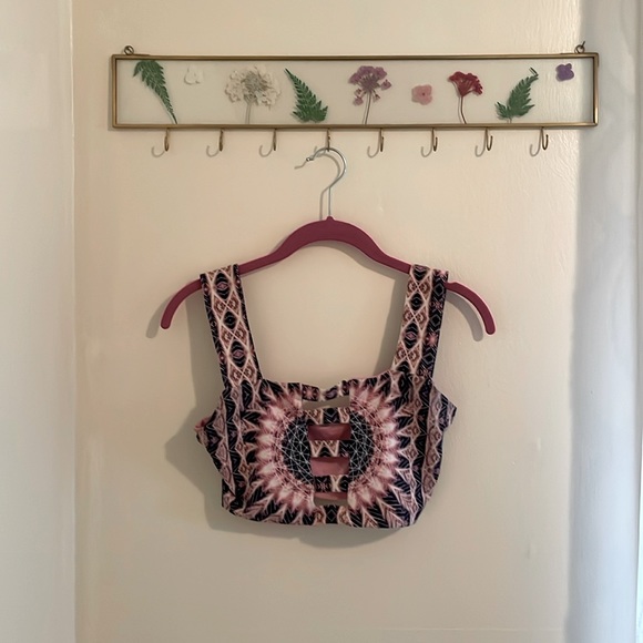 Wolven Tops - Wolven Cutout Crop